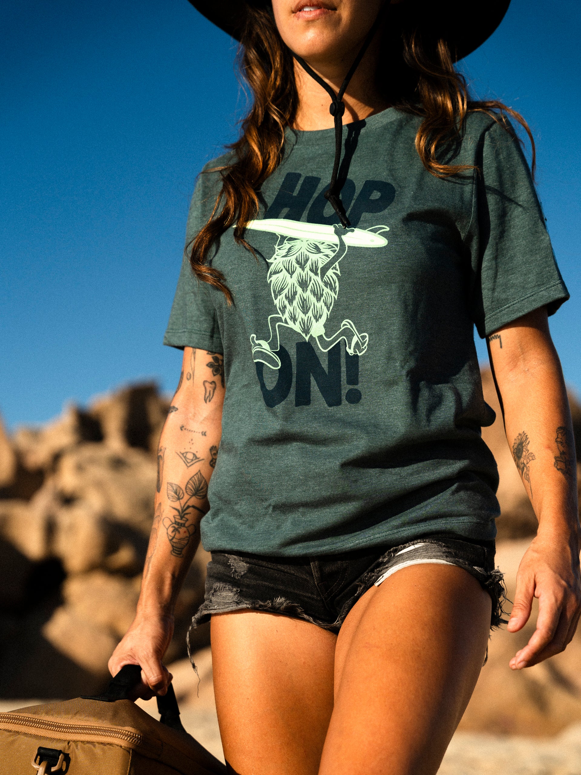 PLAYERA LUPULO HOP ON!
